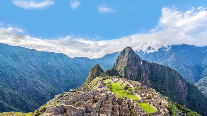 Sejarah menarik tentang situs yang dilindungi UNESCO yaitu Machu Picchu. Bukti kekuasaan dinasti Inca di bawah pegunungan Andes, Peru. Simak di sini!